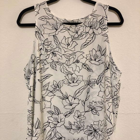 14th and Union Floral Tank Top - Picture 1 of 5